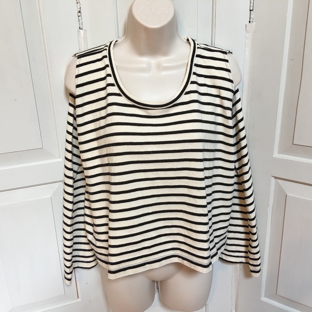 We The Free Black & White Top Small